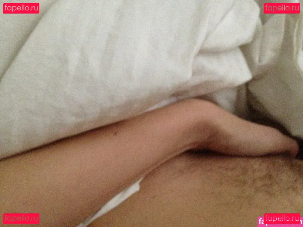 Riki Lindhome Onlyfans Photo Gallery 