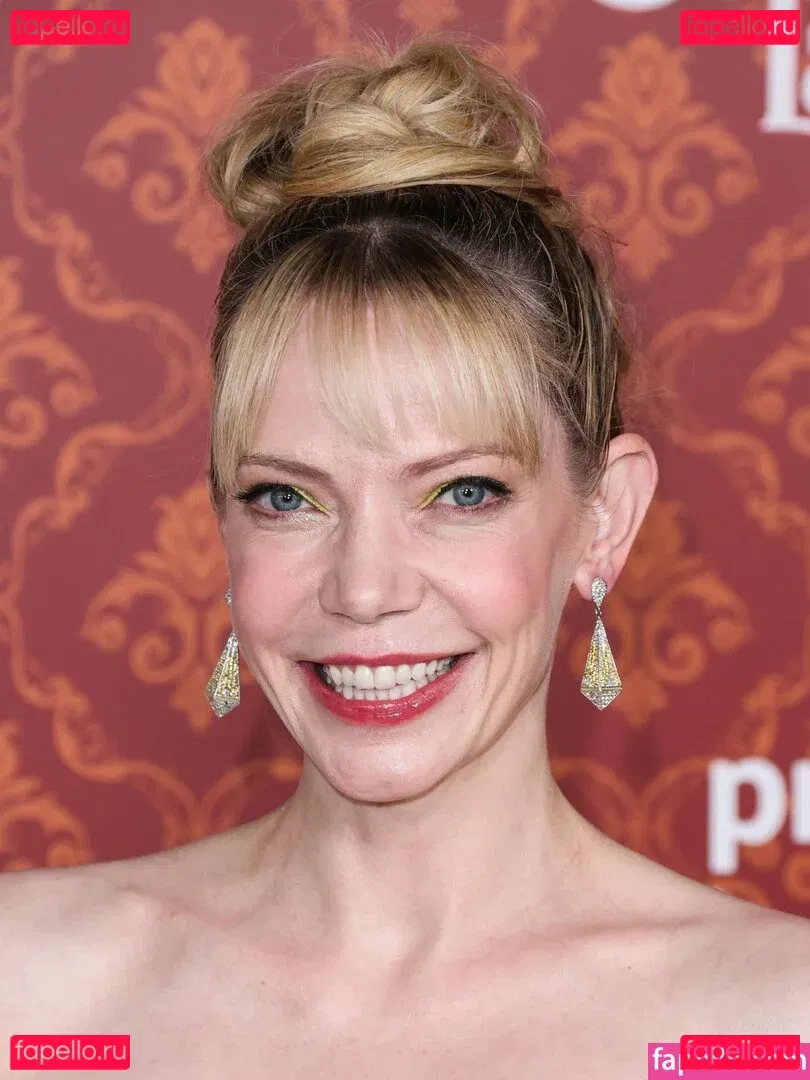 Riki Lindhome Onlyfans Photo Gallery 