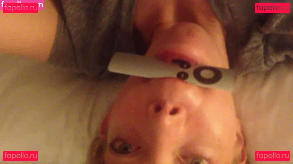 Riki Lindhome Onlyfans Photo Gallery 