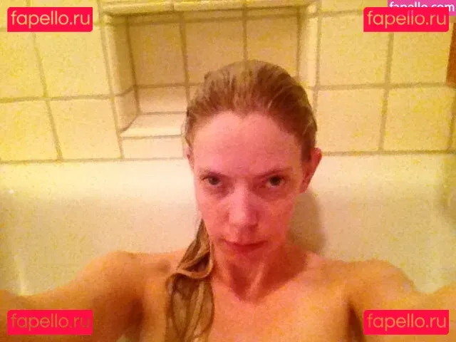 Riki Lindhome Onlyfans Photo Gallery 