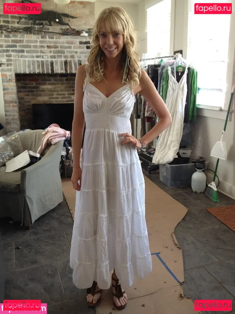 Riki Lindhome Onlyfans Photo Gallery 