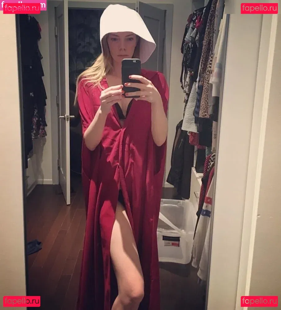 Riki Lindhome Onlyfans Photo Gallery 
