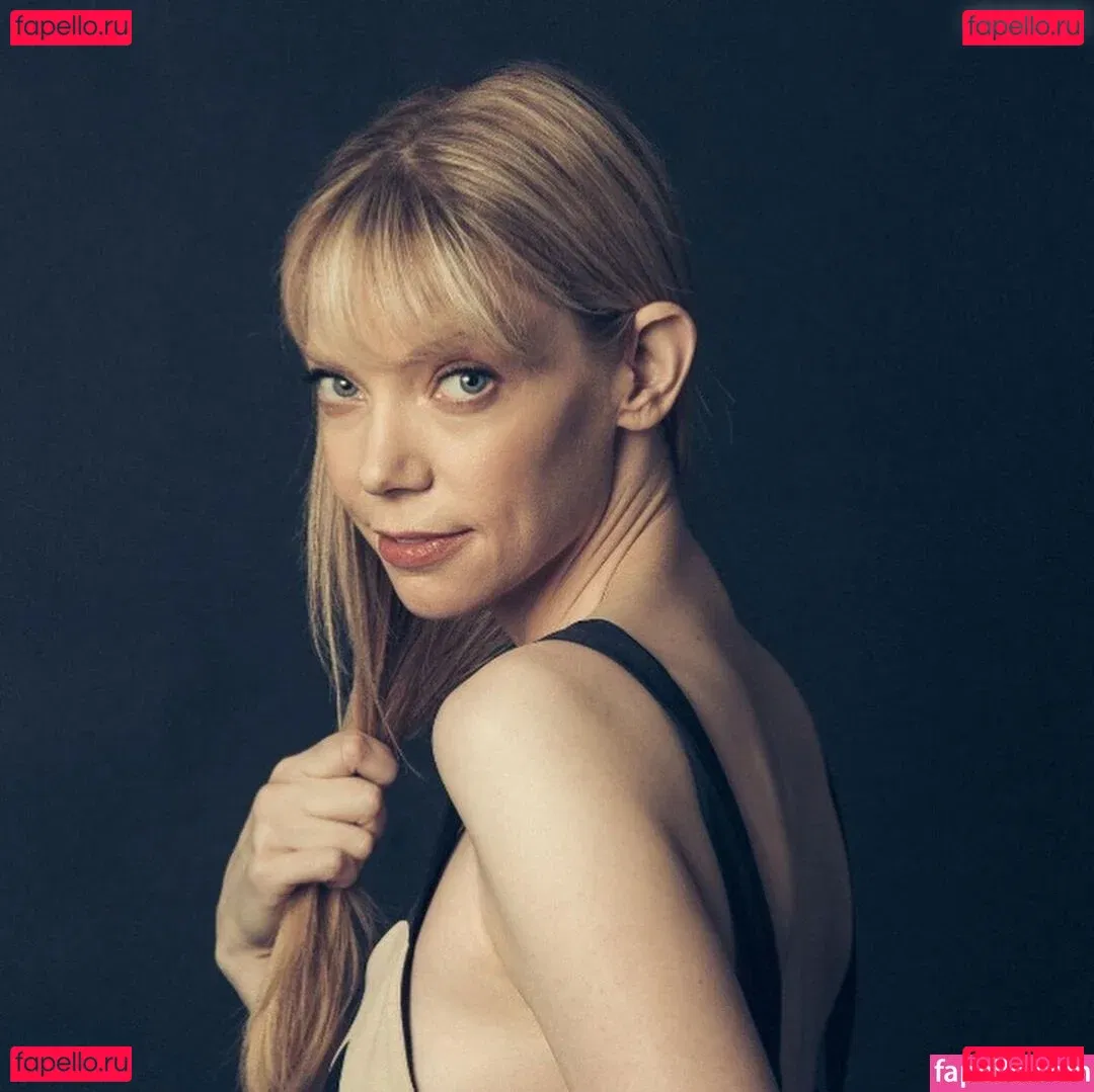 Riki Lindhome Onlyfans Photo Gallery 