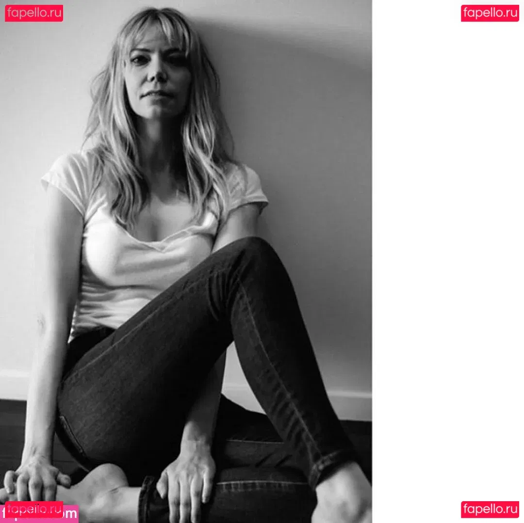 Riki Lindhome Onlyfans Photo Gallery 