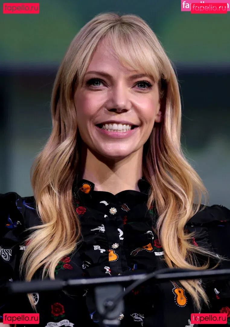 Riki Lindhome Onlyfans Photo Gallery 