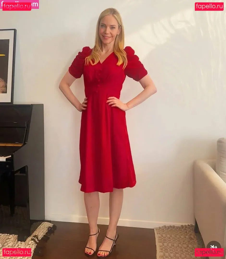 Riki Lindhome Onlyfans Photo Gallery 