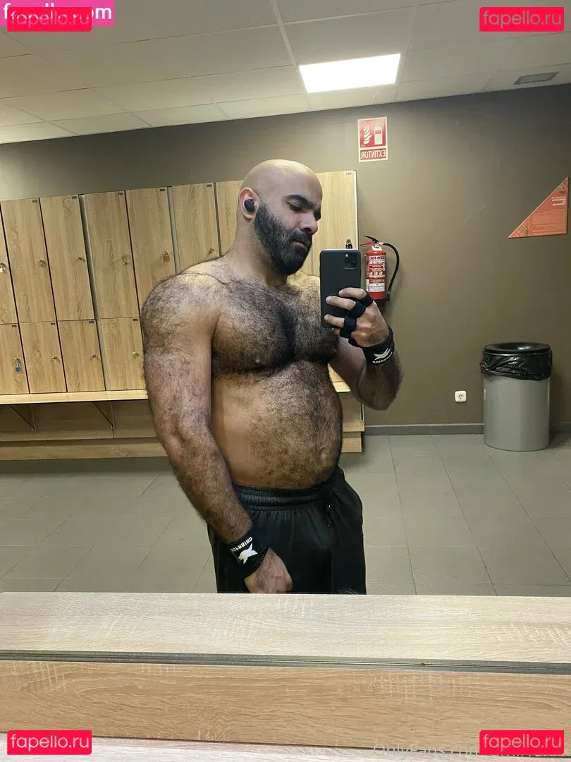 amir_hairyalpha Onlyfans Photo Gallery 