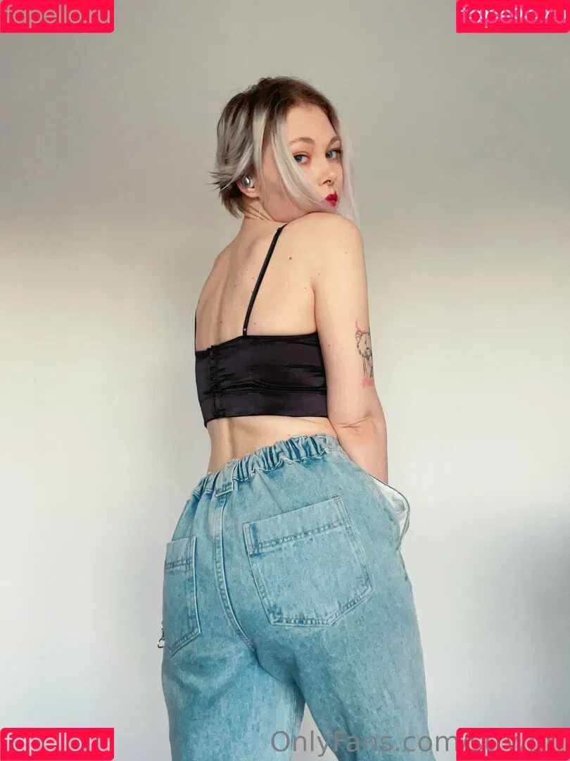 strwbrr Onlyfans Photo Gallery 
