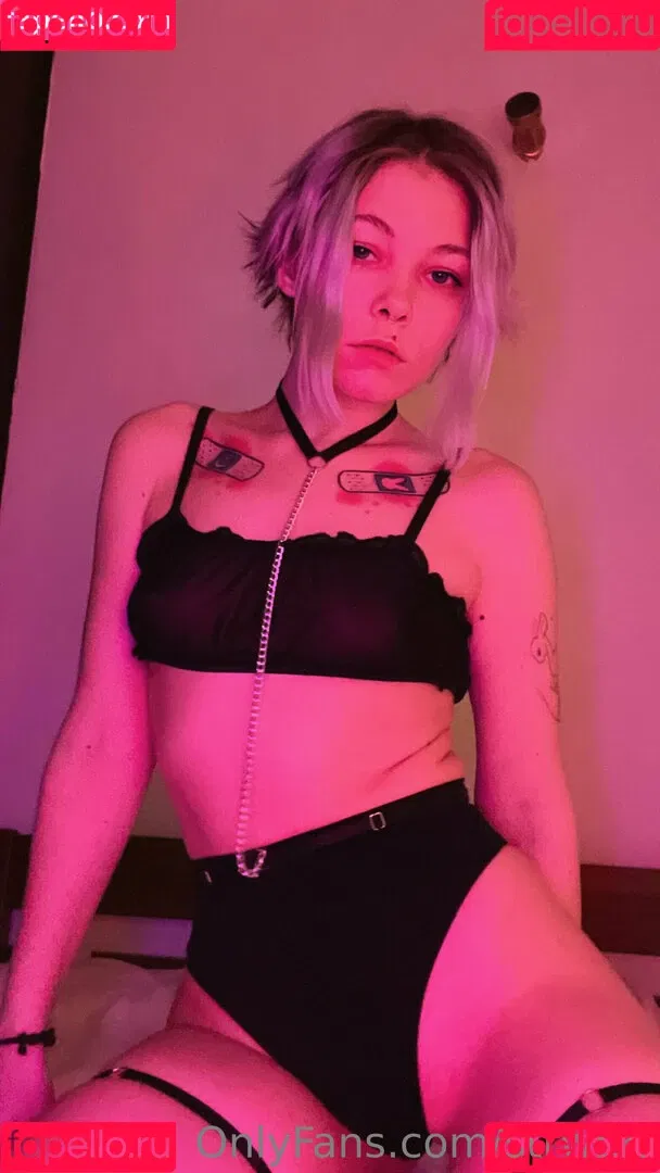 strwbrr Onlyfans Photo Gallery 