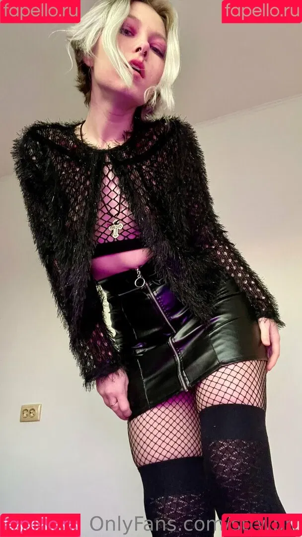 strwbrr Onlyfans Photo Gallery 