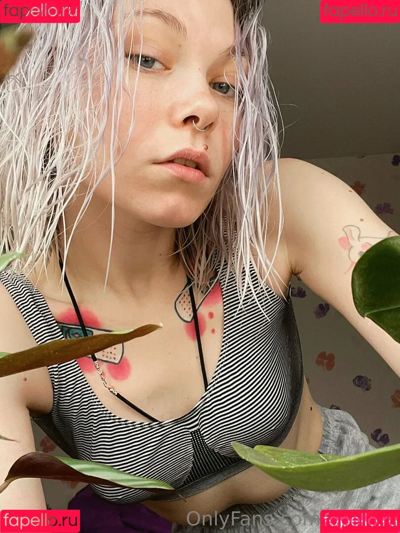 strwbrr Onlyfans Photo Gallery 