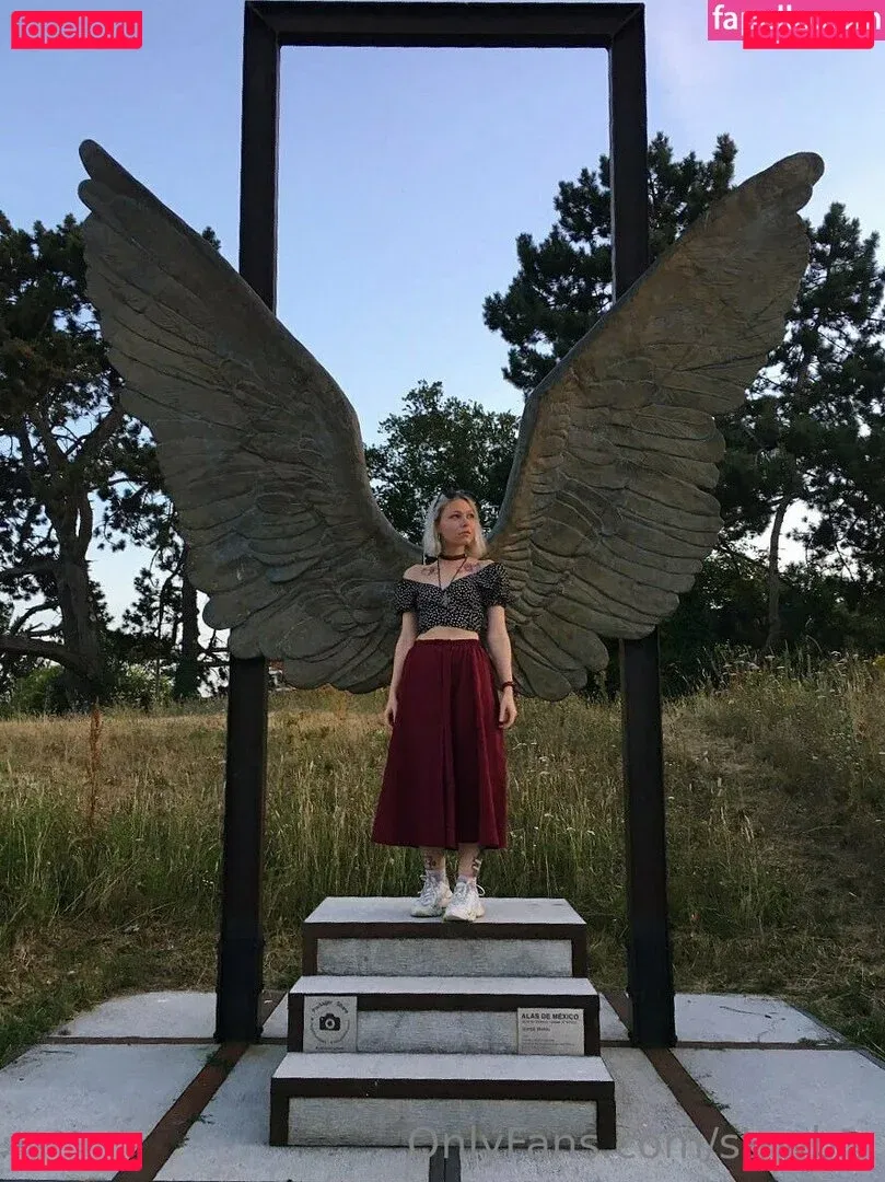 strwbrr Onlyfans Photo Gallery 