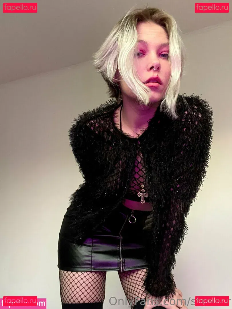 strwbrr Onlyfans Photo Gallery 