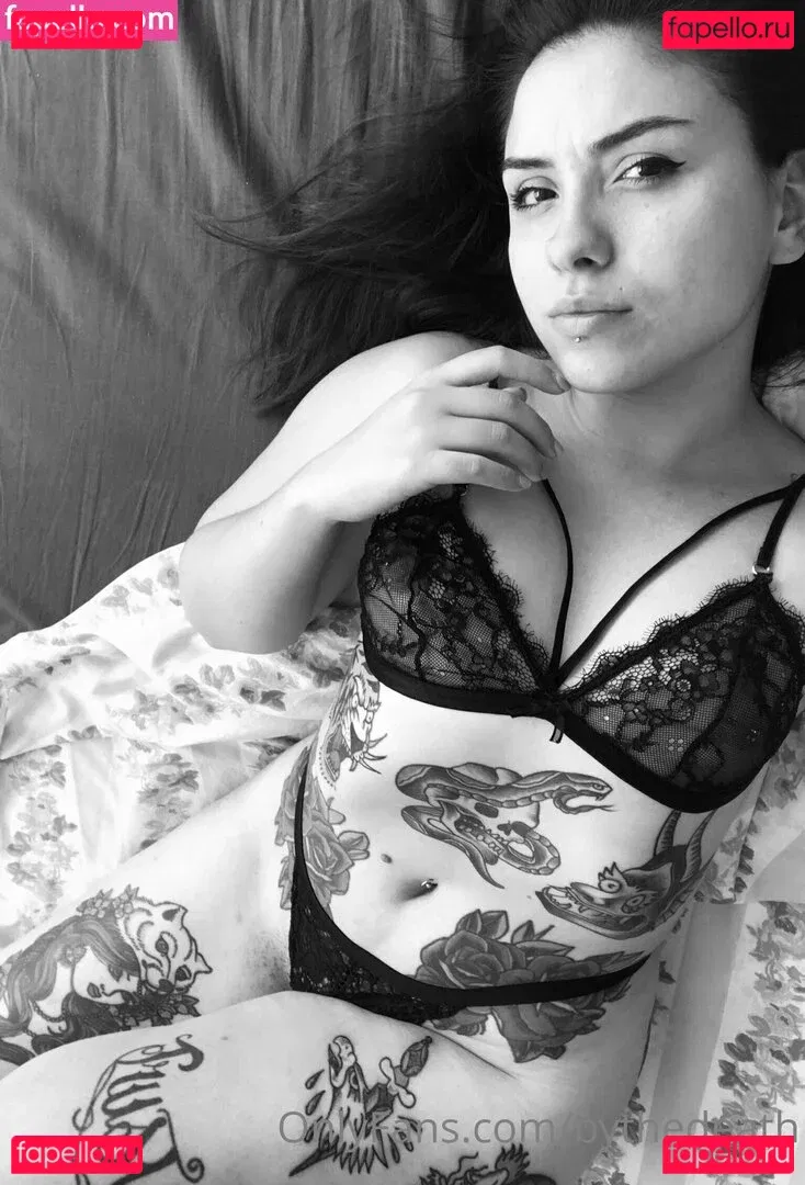 kikithedeath Onlyfans Photo Gallery 