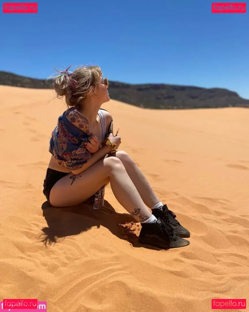 bbykadeyxox Onlyfans Photo Gallery 