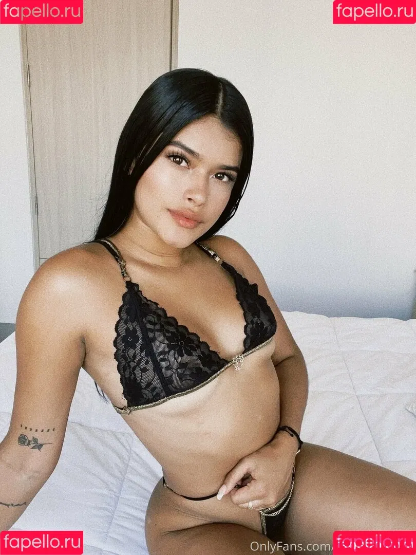 mala_morena Onlyfans Photo Gallery 