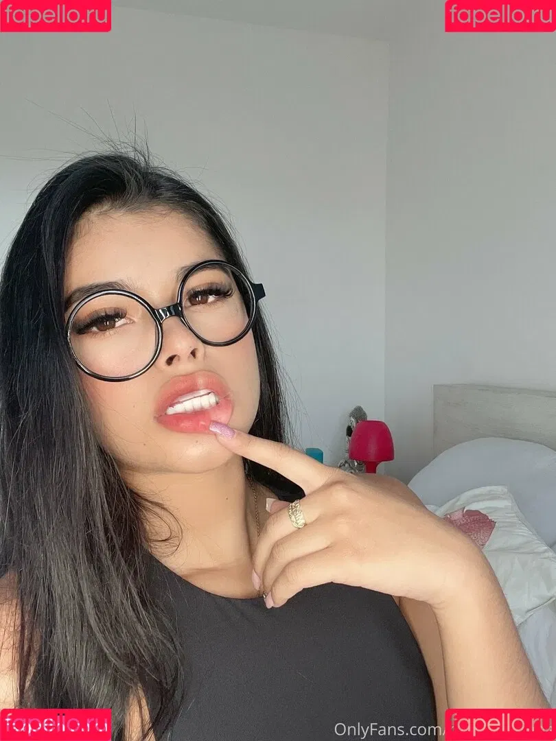 mala_morena Onlyfans Photo Gallery 