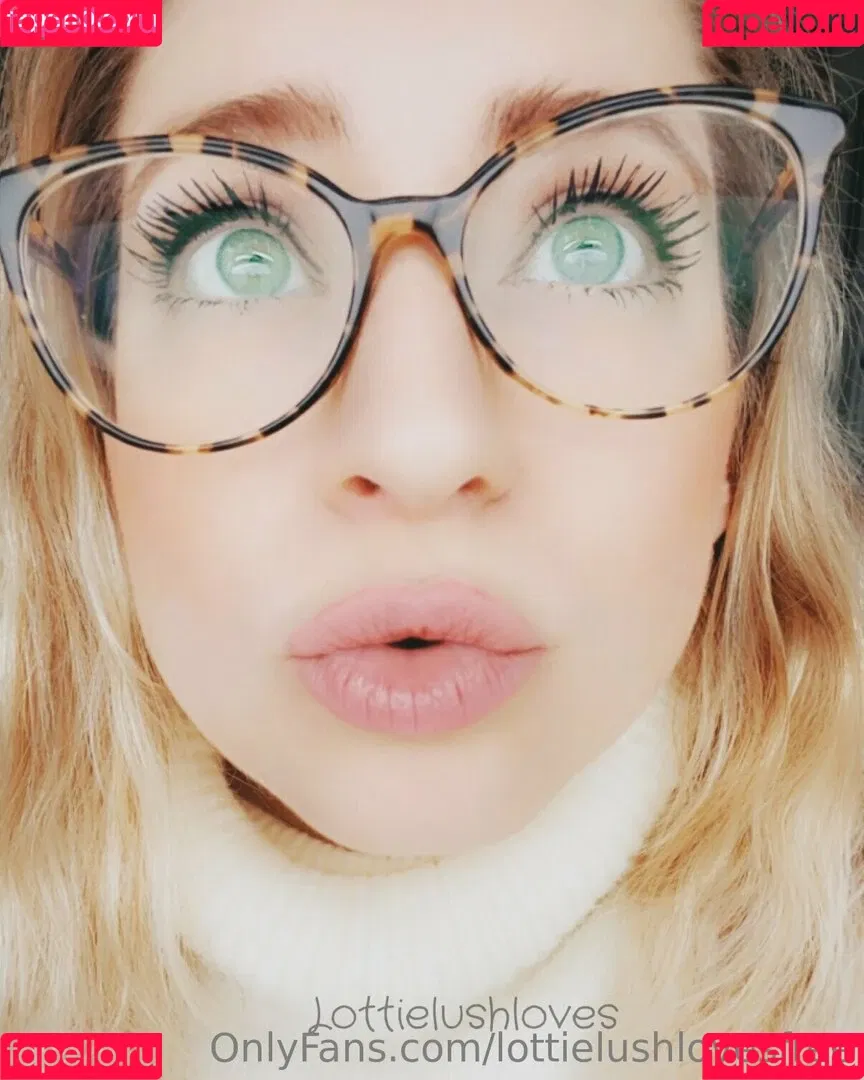 lottielushlovesfree Onlyfans Photo Gallery 