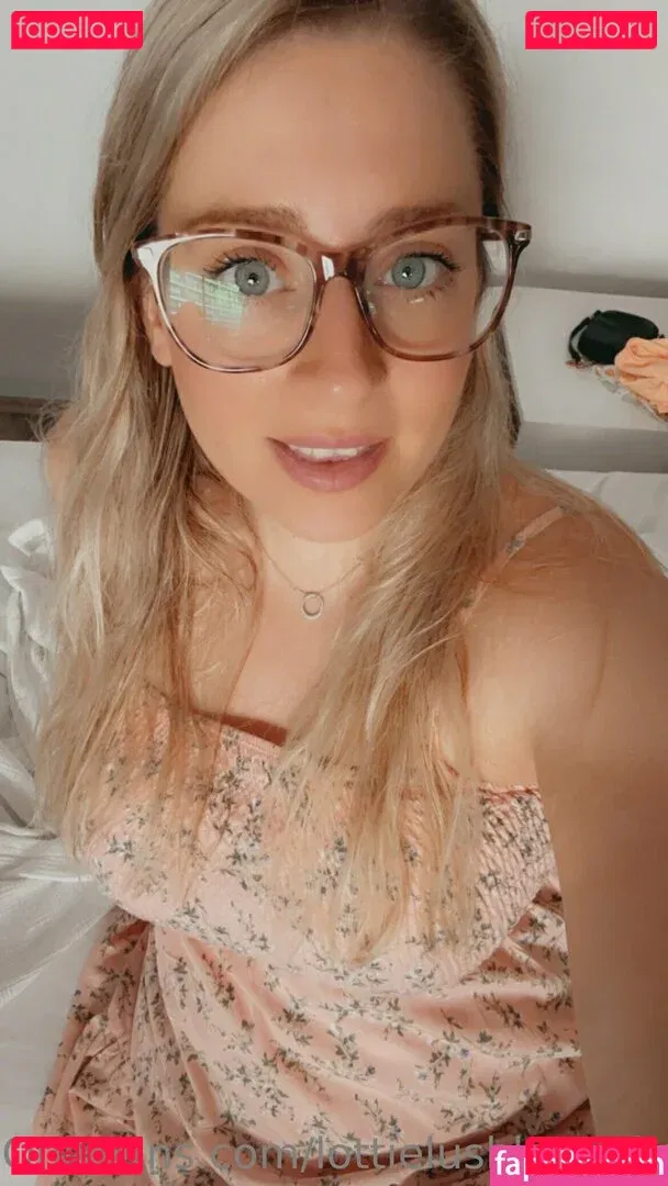 lottielushlovesfree Onlyfans Photo Gallery 