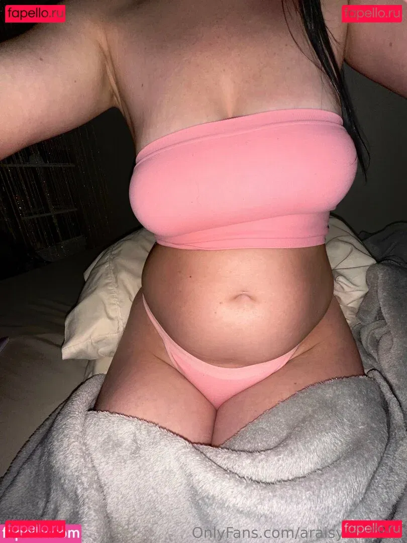 araisyoursfree Onlyfans Photo Gallery 