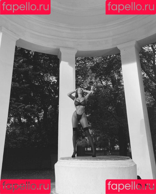 Sasha Polonskaya Onlyfans Photo Gallery 