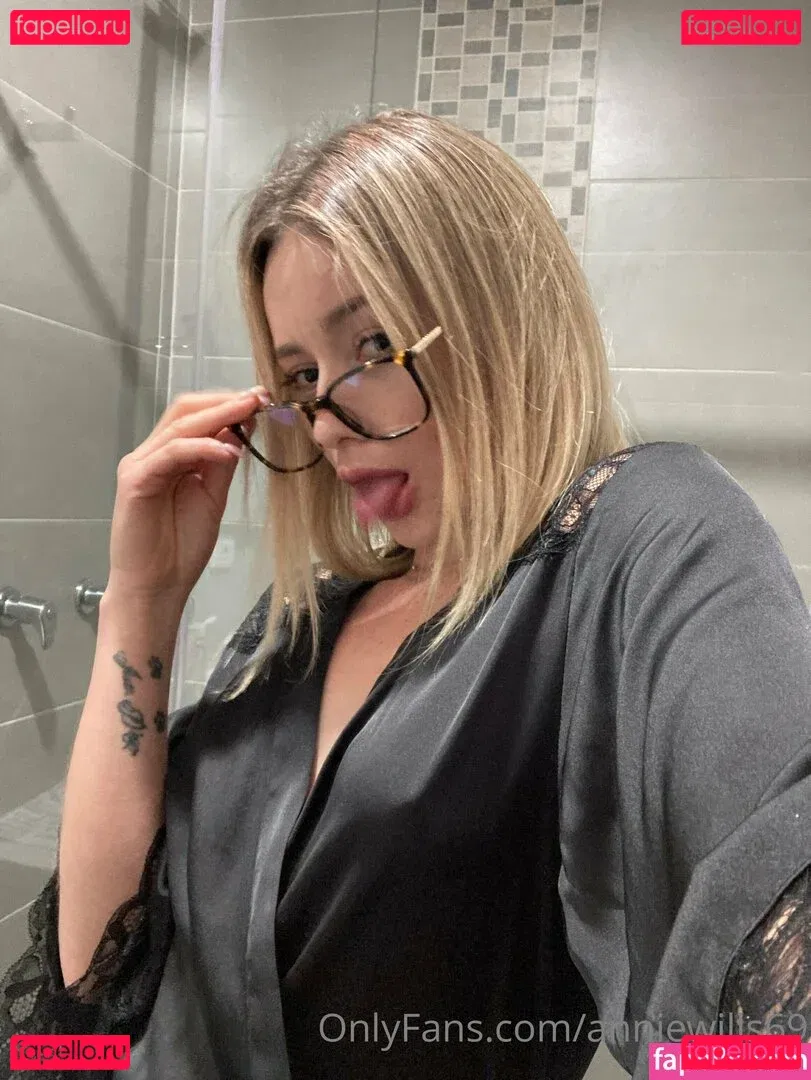 anniewillfree Onlyfans Photo Gallery 