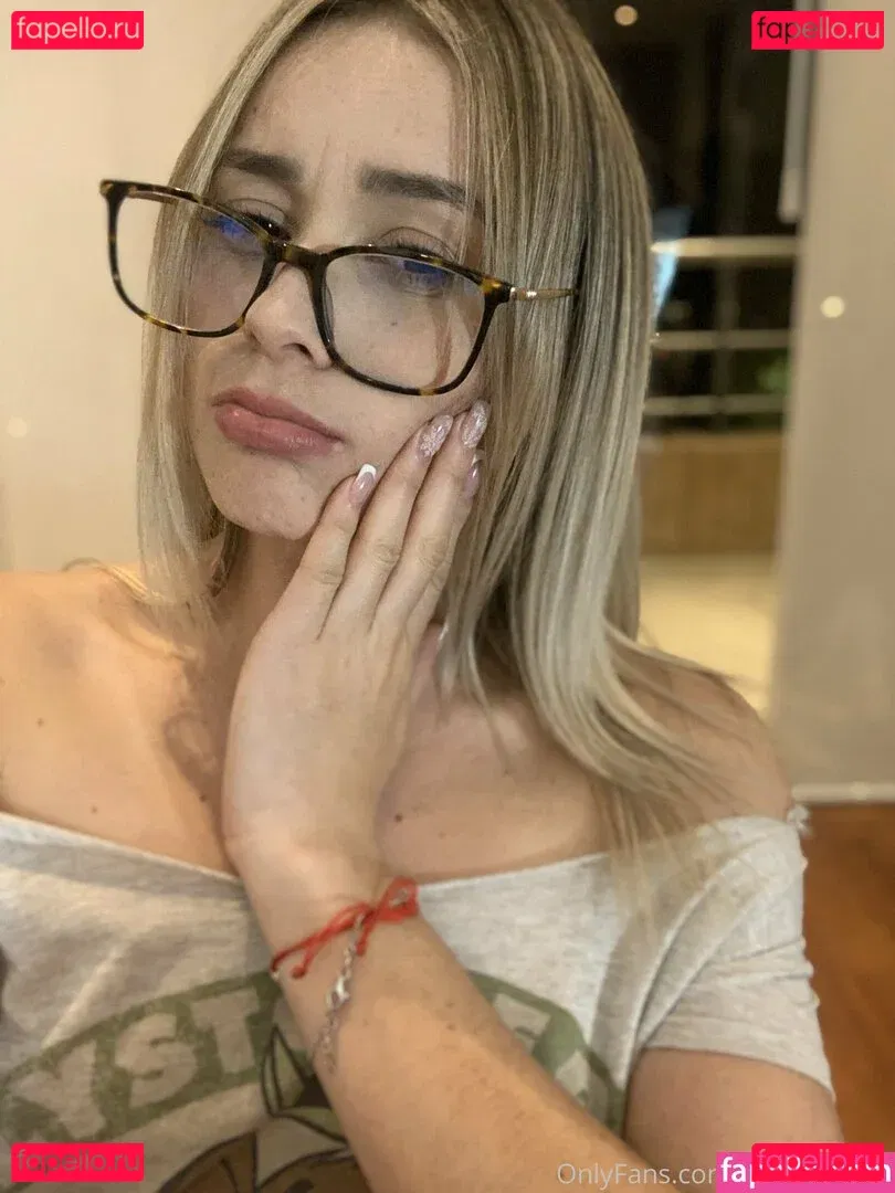 anniewillfree Onlyfans Photo Gallery 