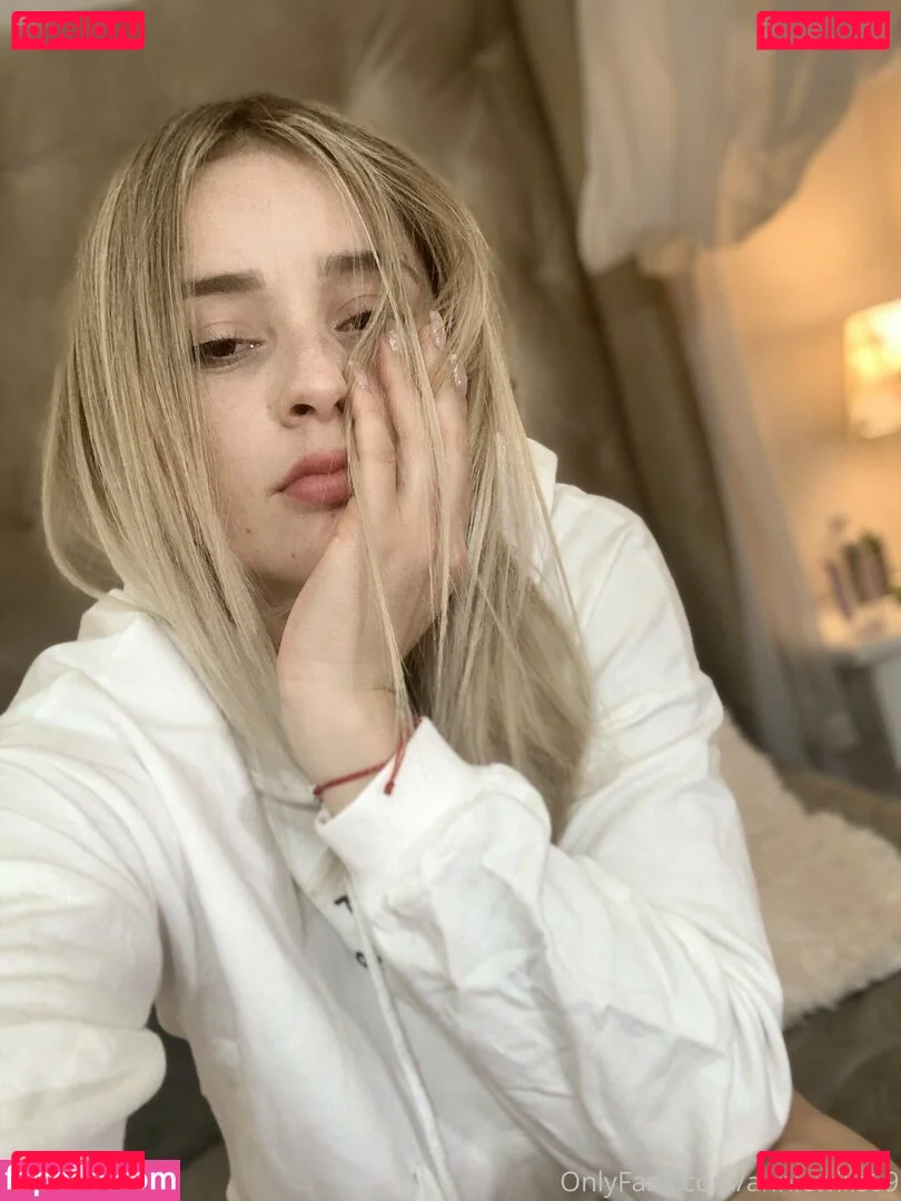 anniewillfree Onlyfans Photo Gallery 
