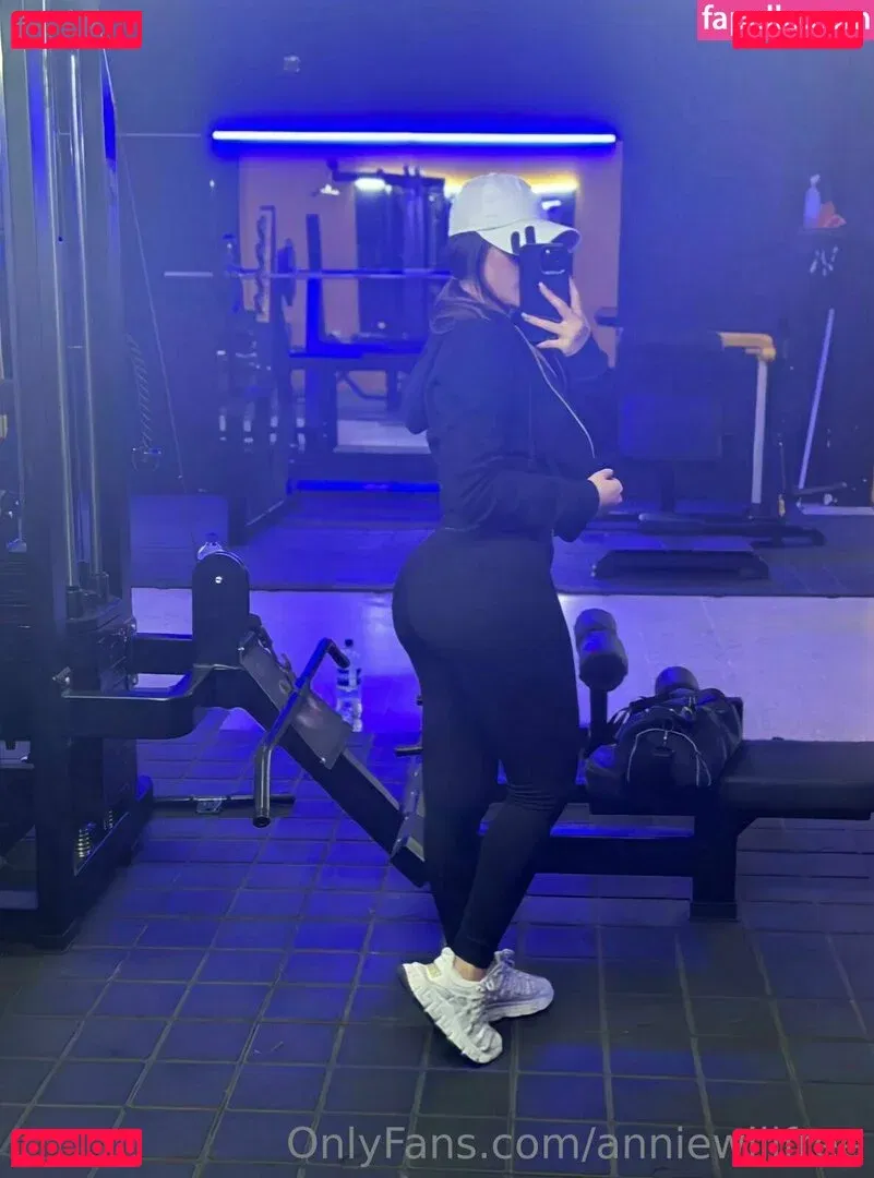 anniewillfree Onlyfans Photo Gallery 