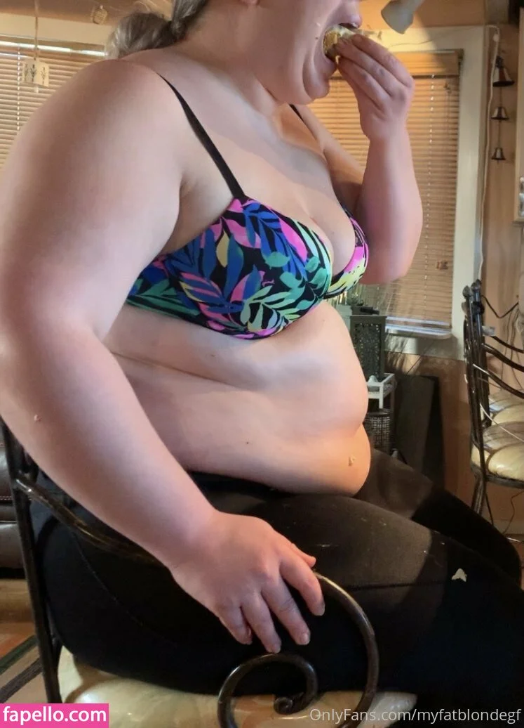 myfatblondegf Onlyfans Photo Gallery 