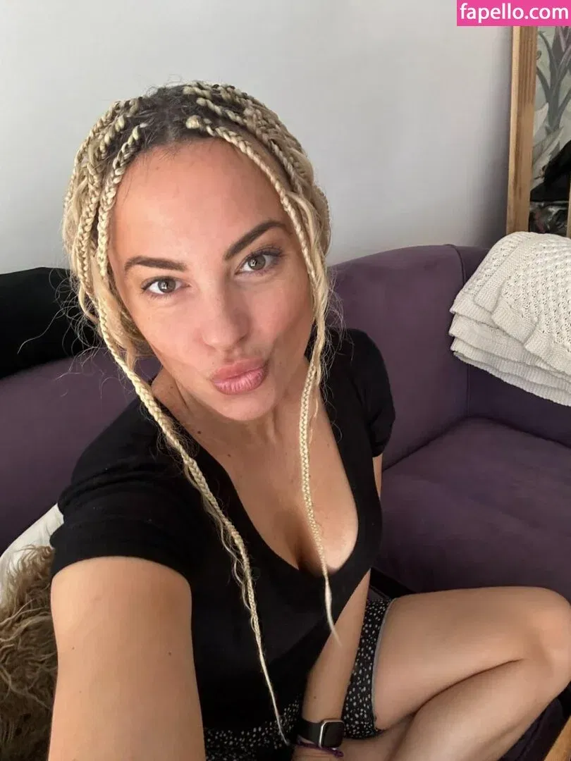 Erika Mitdank Onlyfans Photo Gallery 