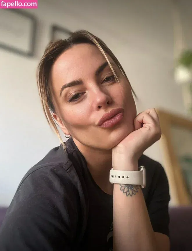 Erika Mitdank Onlyfans Photo Gallery 