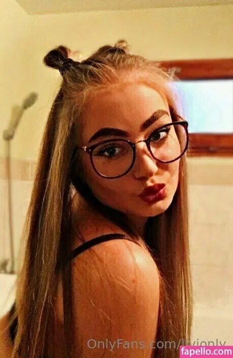livionly Onlyfans Photo Gallery 
