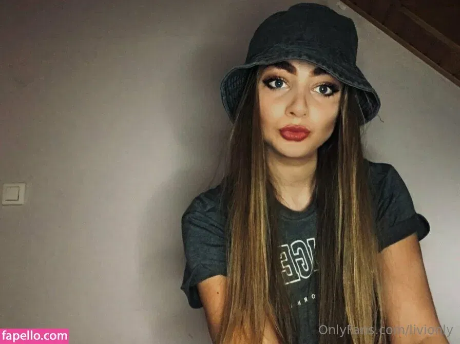 livionly Onlyfans Photo Gallery 