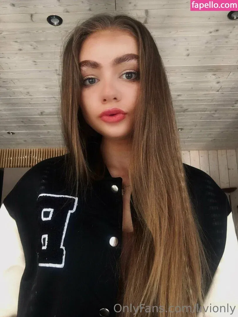 livionly Onlyfans Photo Gallery 