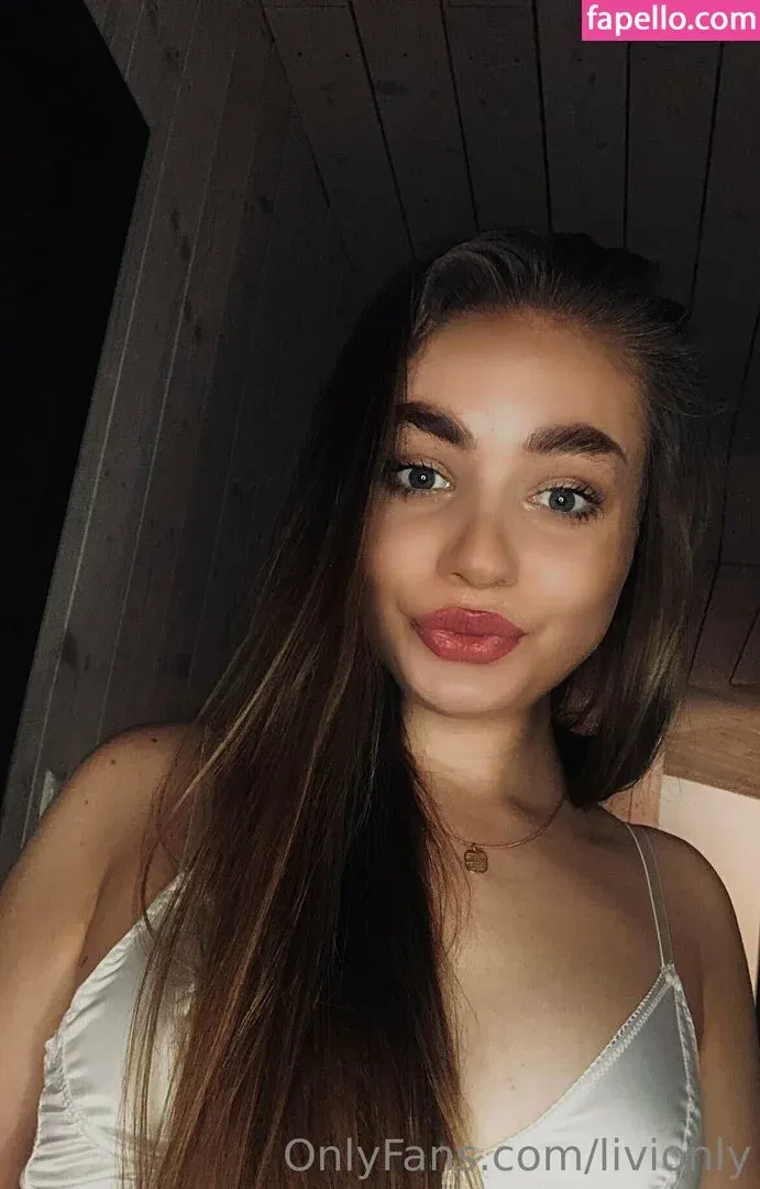 livionly Onlyfans Photo Gallery 