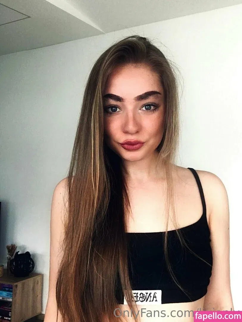 livionly Onlyfans Photo Gallery 