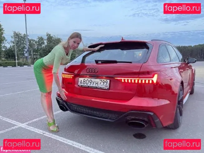 Lisa Rulit Onlyfans Photo Gallery 