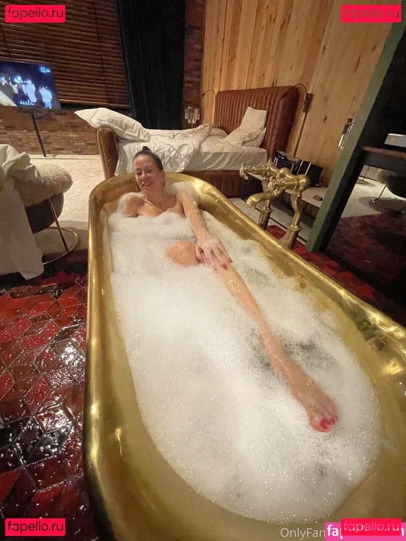 Lisa Rulit Onlyfans Photo Gallery 