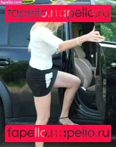 Lisa Rulit Onlyfans Photo Gallery 