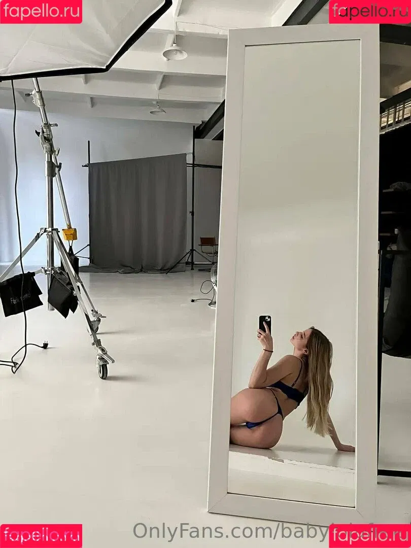 babylolafree Onlyfans Photo Gallery 