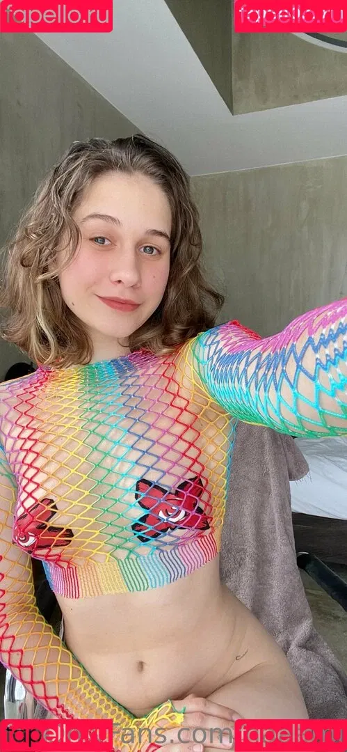 naaami Onlyfans Photo Gallery 