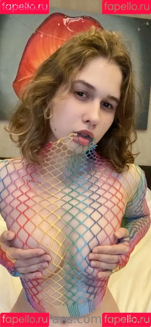 naaami Onlyfans Photo Gallery 