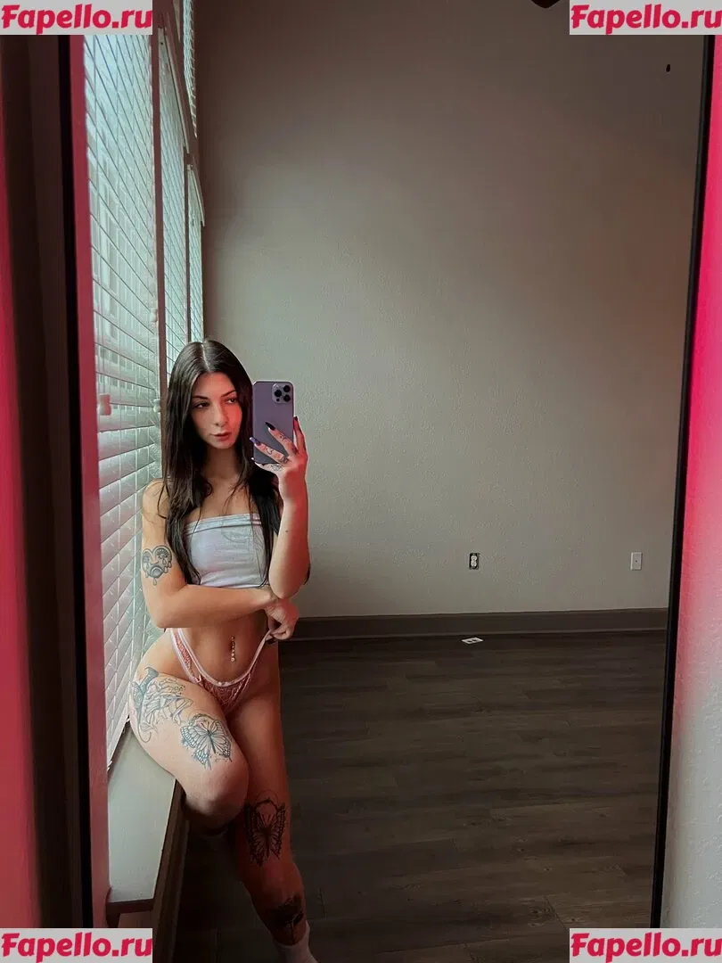 Allie Blossom Onlyfans Photo Gallery 