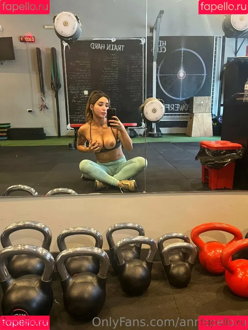 Anne Belotti Onlyfans Photo Gallery 