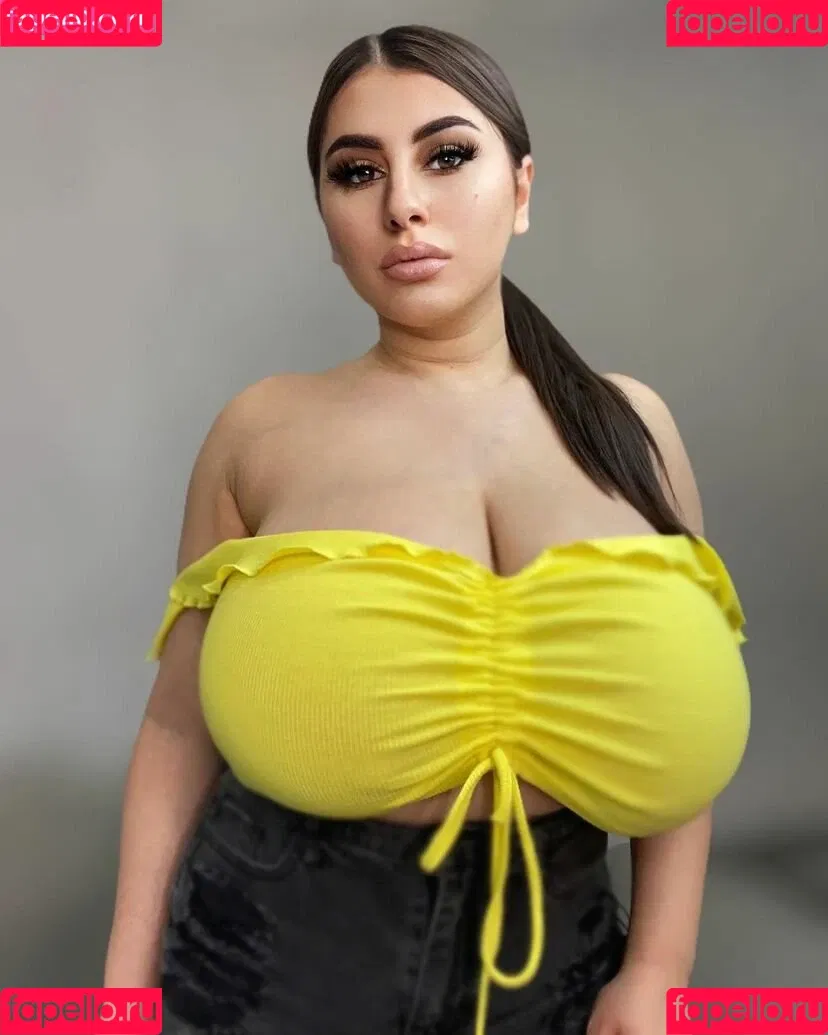 Rozzzywow Onlyfans Photo Gallery 