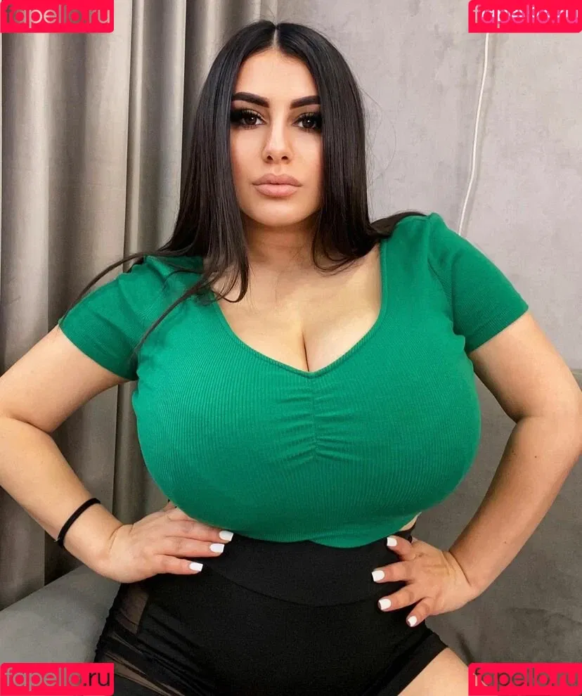 Rozzzywow Onlyfans Photo Gallery 