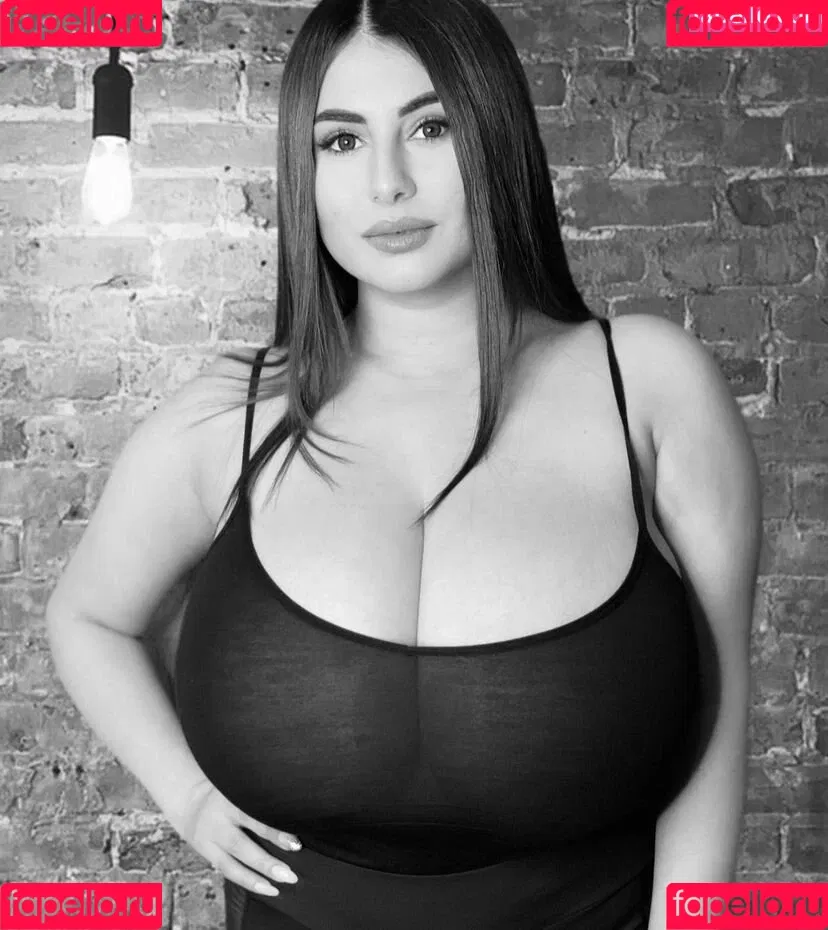 Rozzzywow Onlyfans Photo Gallery 