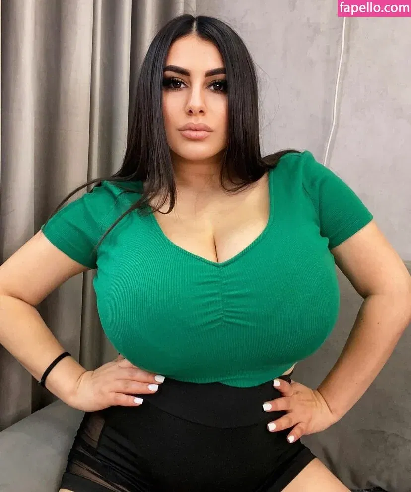 Rozzzywow Onlyfans Photo Gallery 