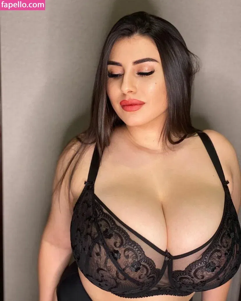 Rozzzywow Onlyfans Photo Gallery 